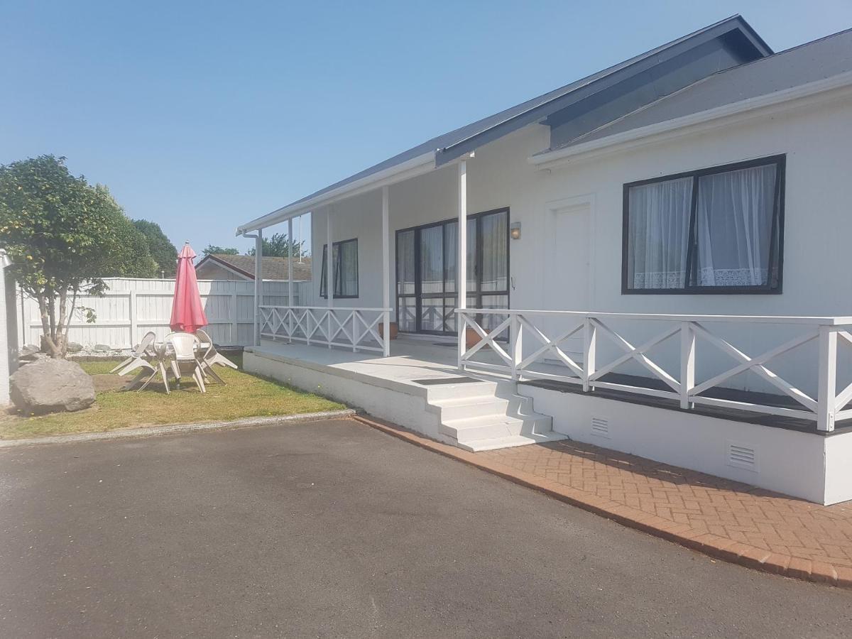 Boulevard Motel Роторуа Экстерьер фото