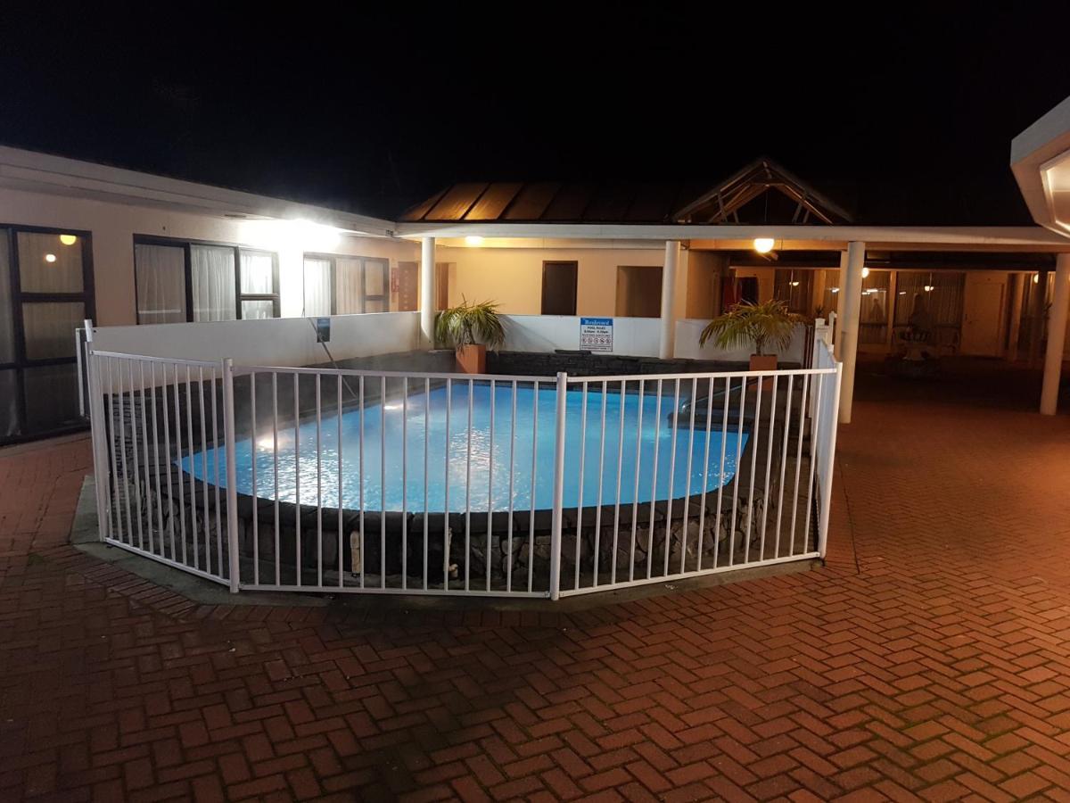 Boulevard Motel Роторуа Экстерьер фото