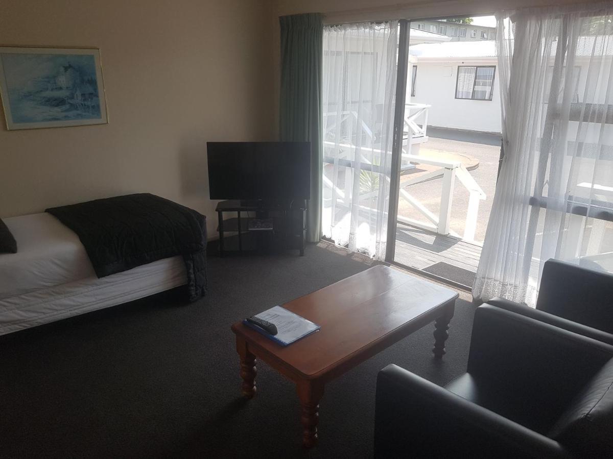 Boulevard Motel Роторуа Экстерьер фото